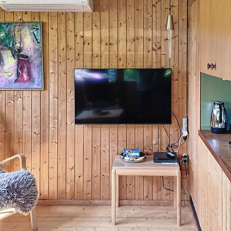Дом отдыха 2 Bedroom In